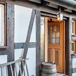 Maison Fleurie Apartment *